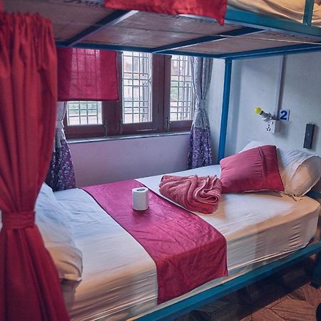 Aroma Tourist Hostel Pokhara Ngoại thất bức ảnh