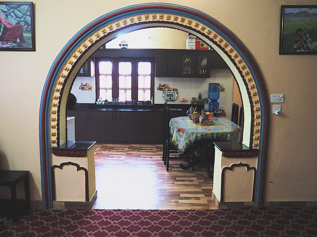 Aroma Tourist Hostel Pokhara Ngoại thất bức ảnh