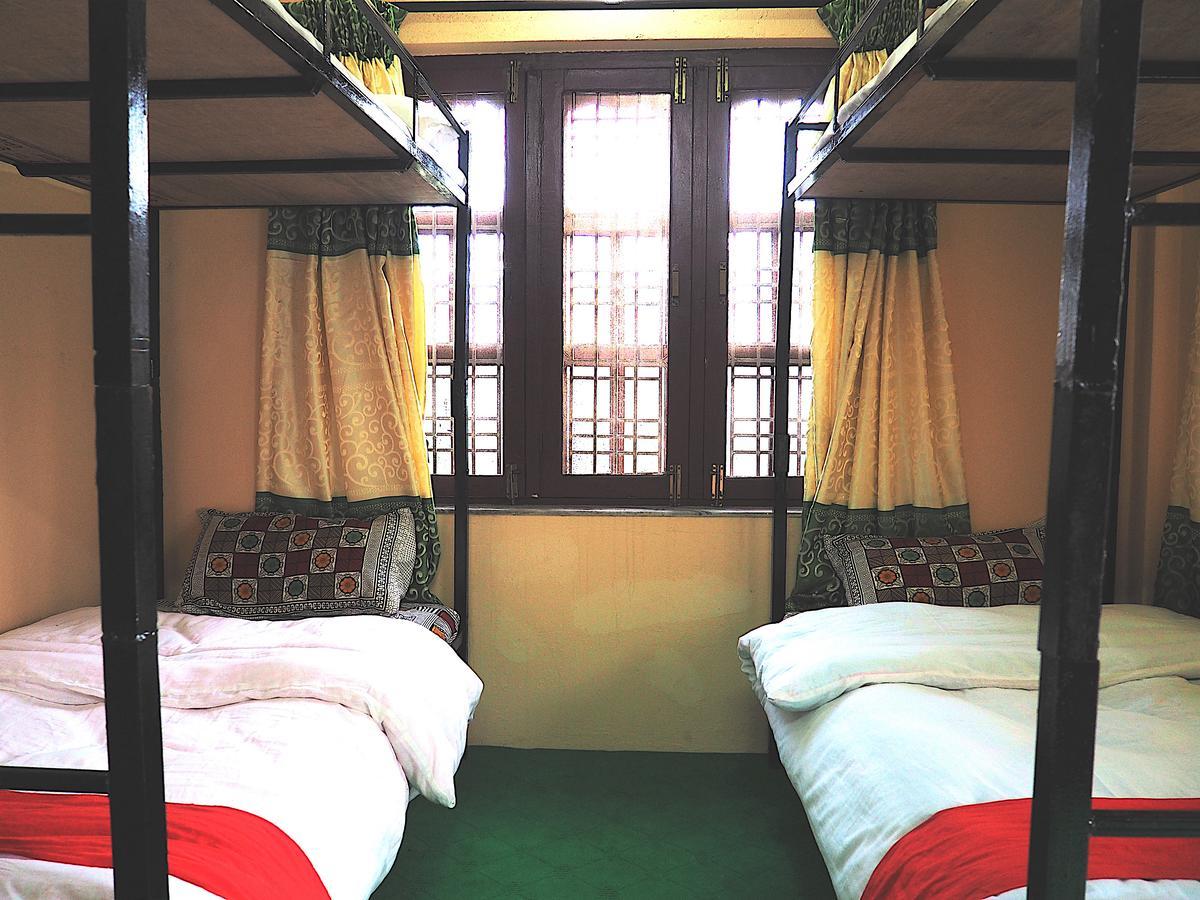 Aroma Tourist Hostel Pokhara Ngoại thất bức ảnh