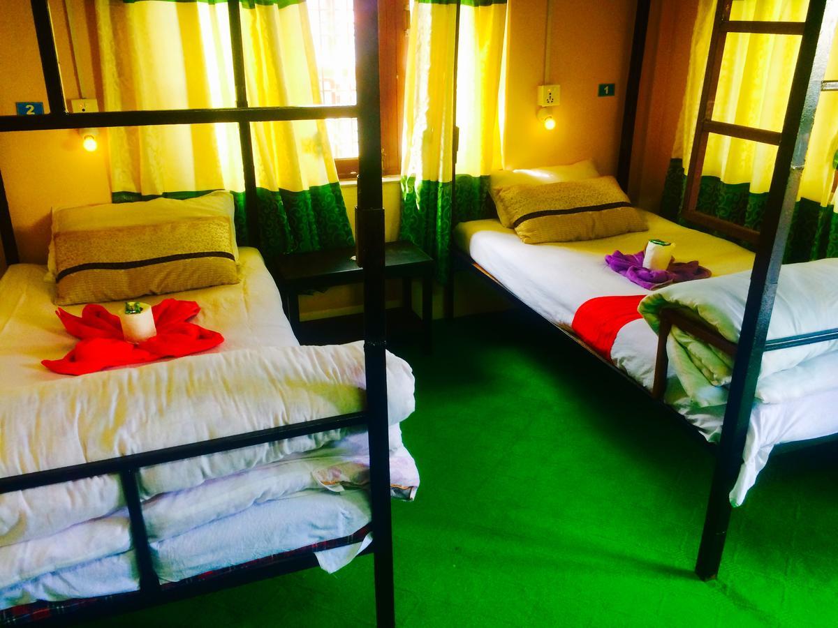 Aroma Tourist Hostel Pokhara Ngoại thất bức ảnh