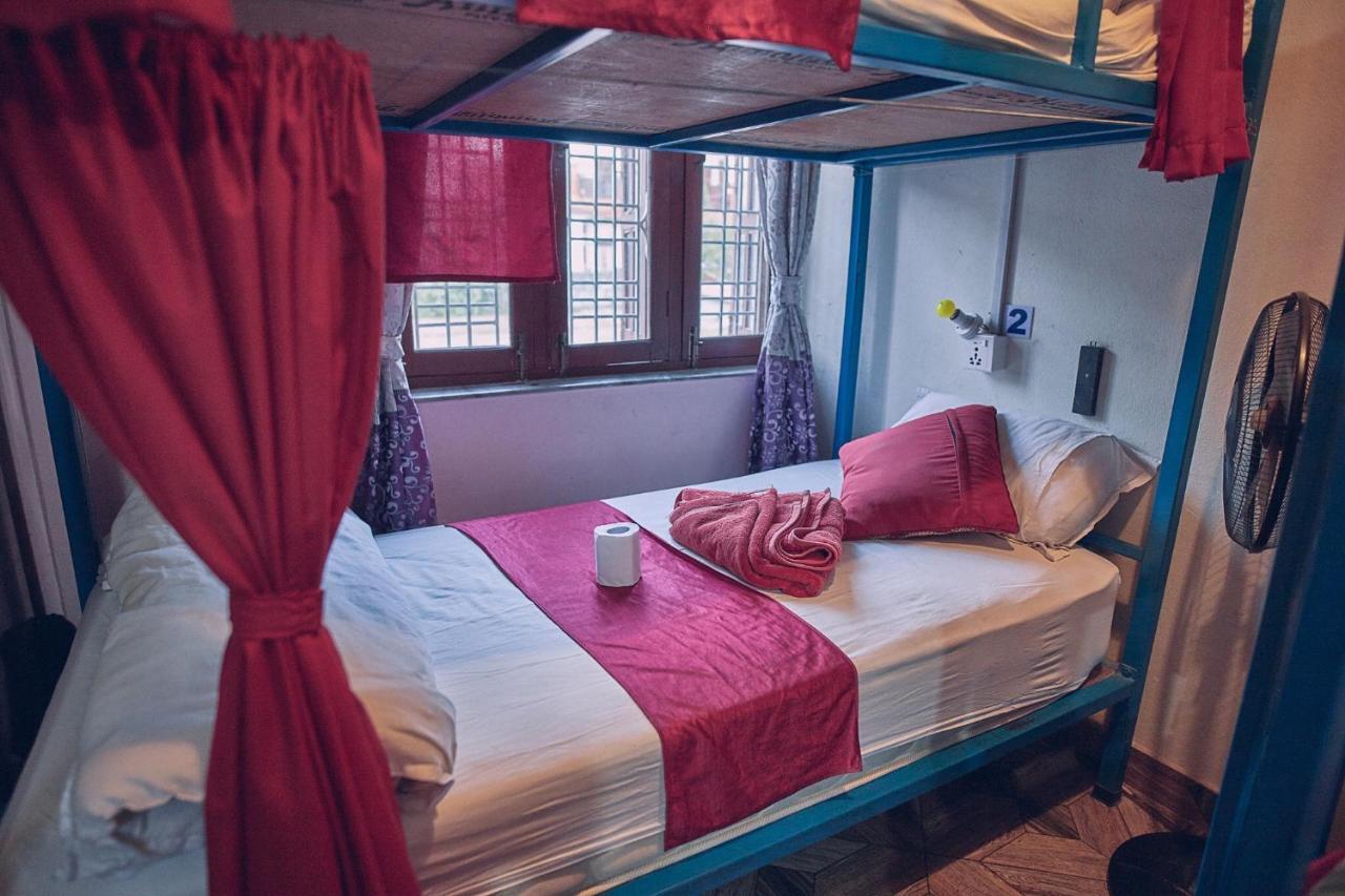 Aroma Tourist Hostel Pokhara Ngoại thất bức ảnh